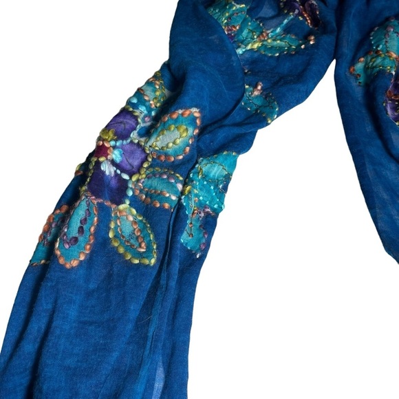 Exclusively For Signals Wool Blue Purple Floral Embroidered Scarf - Picture 8 of 13